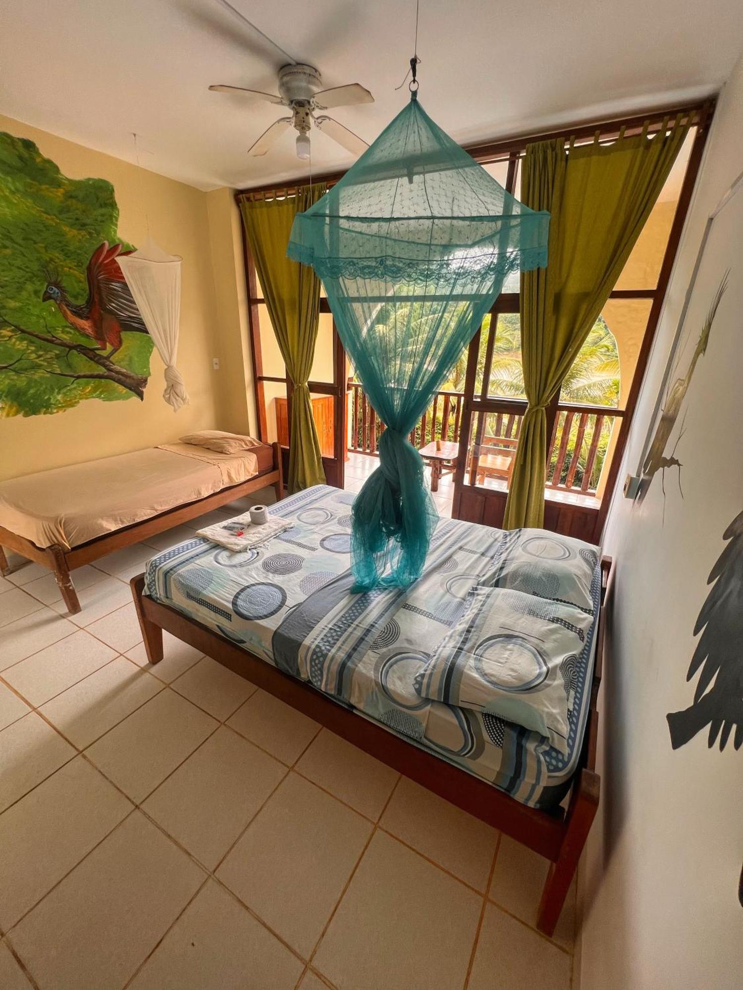 Lobo Hostel - Rurrenabaque (Adults Only) Ngoại thất bức ảnh